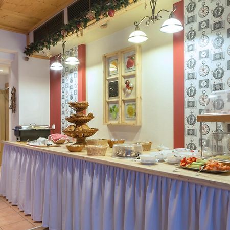 Hotel Aquamarin Бад-Миттерндорф Экстерьер фото