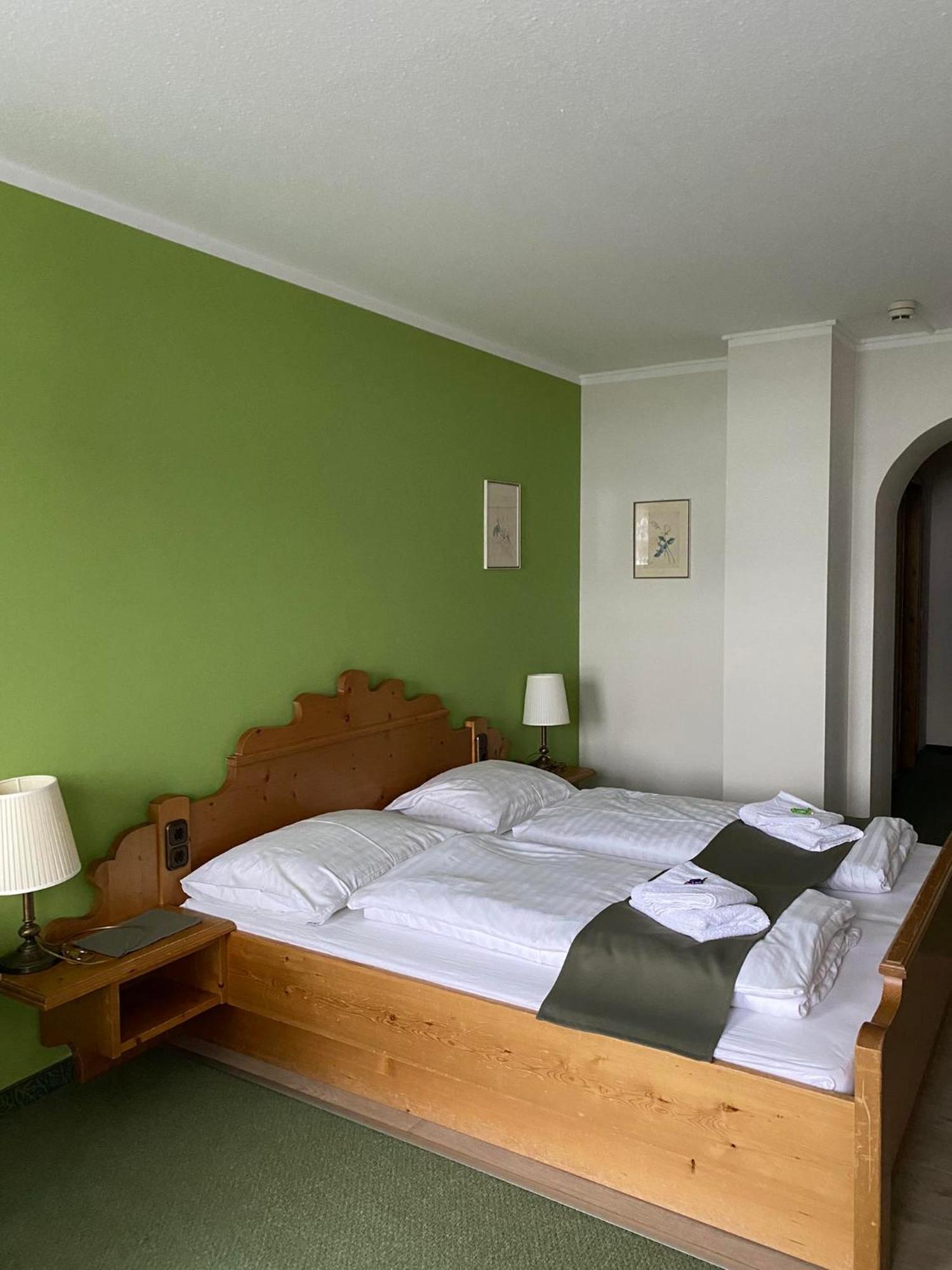 Hotel Aquamarin Бад-Миттерндорф Экстерьер фото