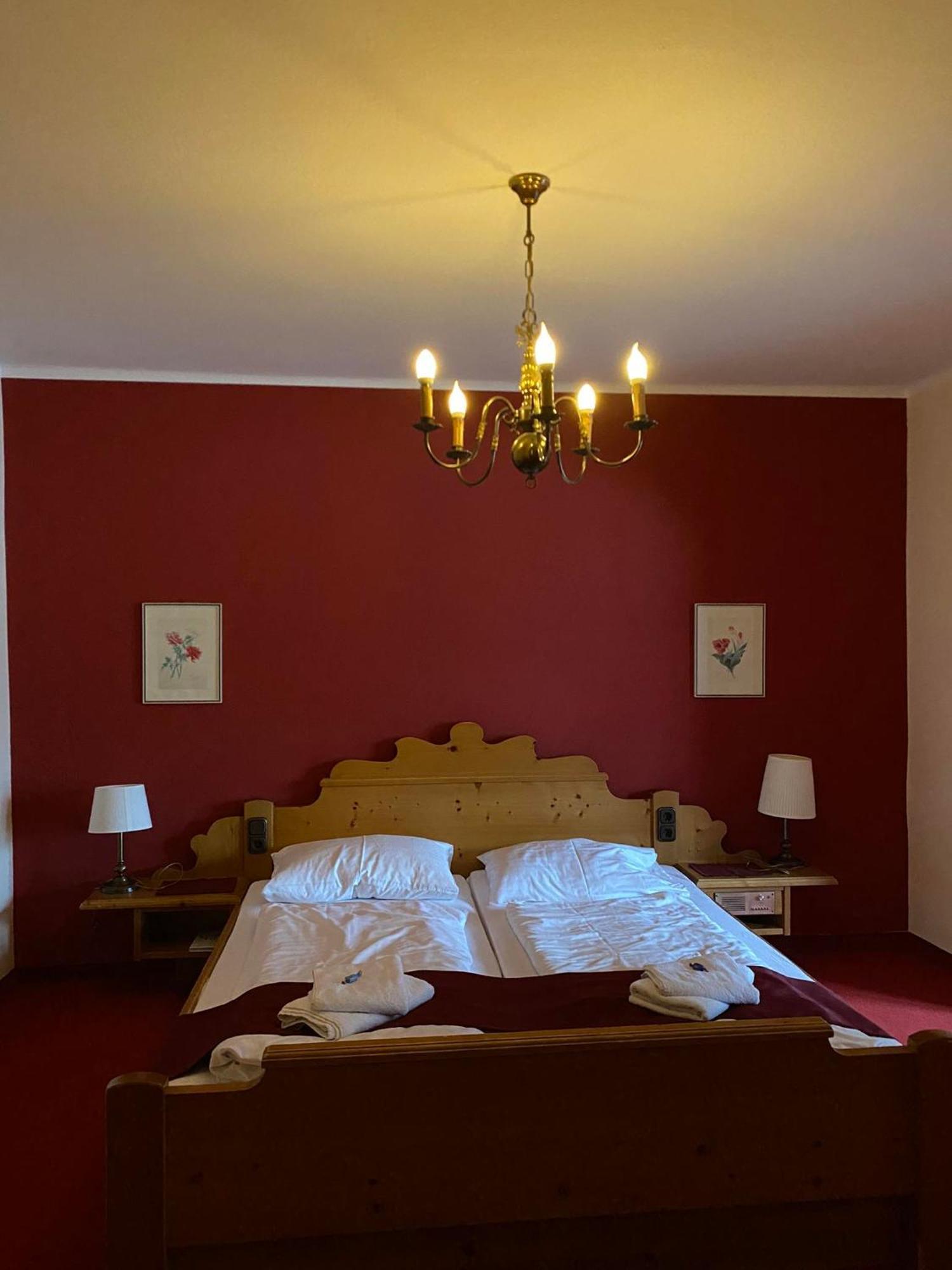 Hotel Aquamarin Бад-Миттерндорф Экстерьер фото